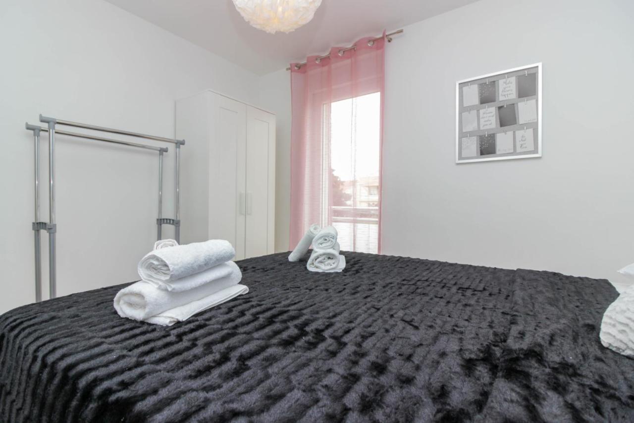 Appartement Apartman Tara à Zadar Extérieur photo
