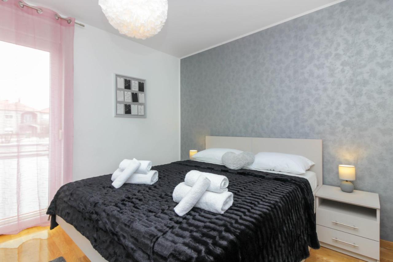 Appartement Apartman Tara à Zadar Extérieur photo