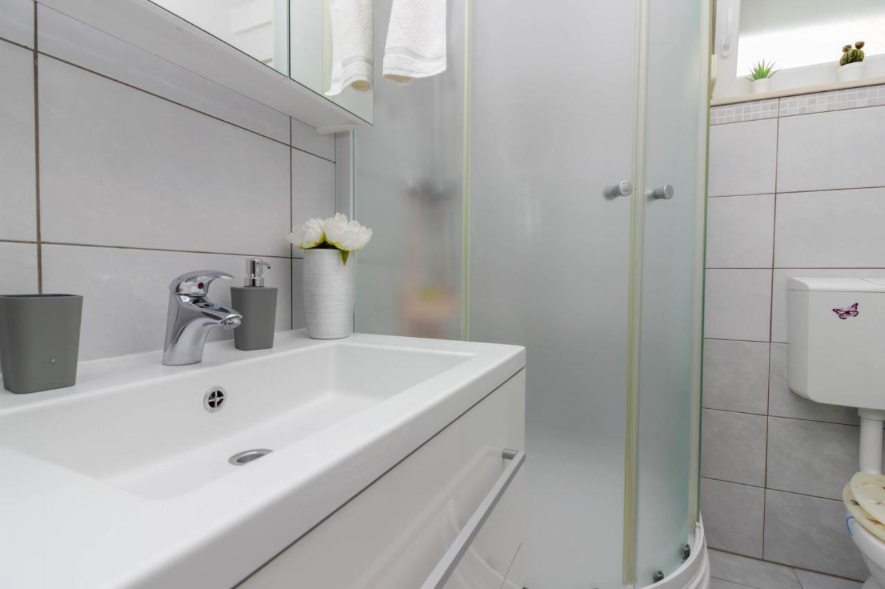 Appartement Apartman Tara à Zadar Extérieur photo