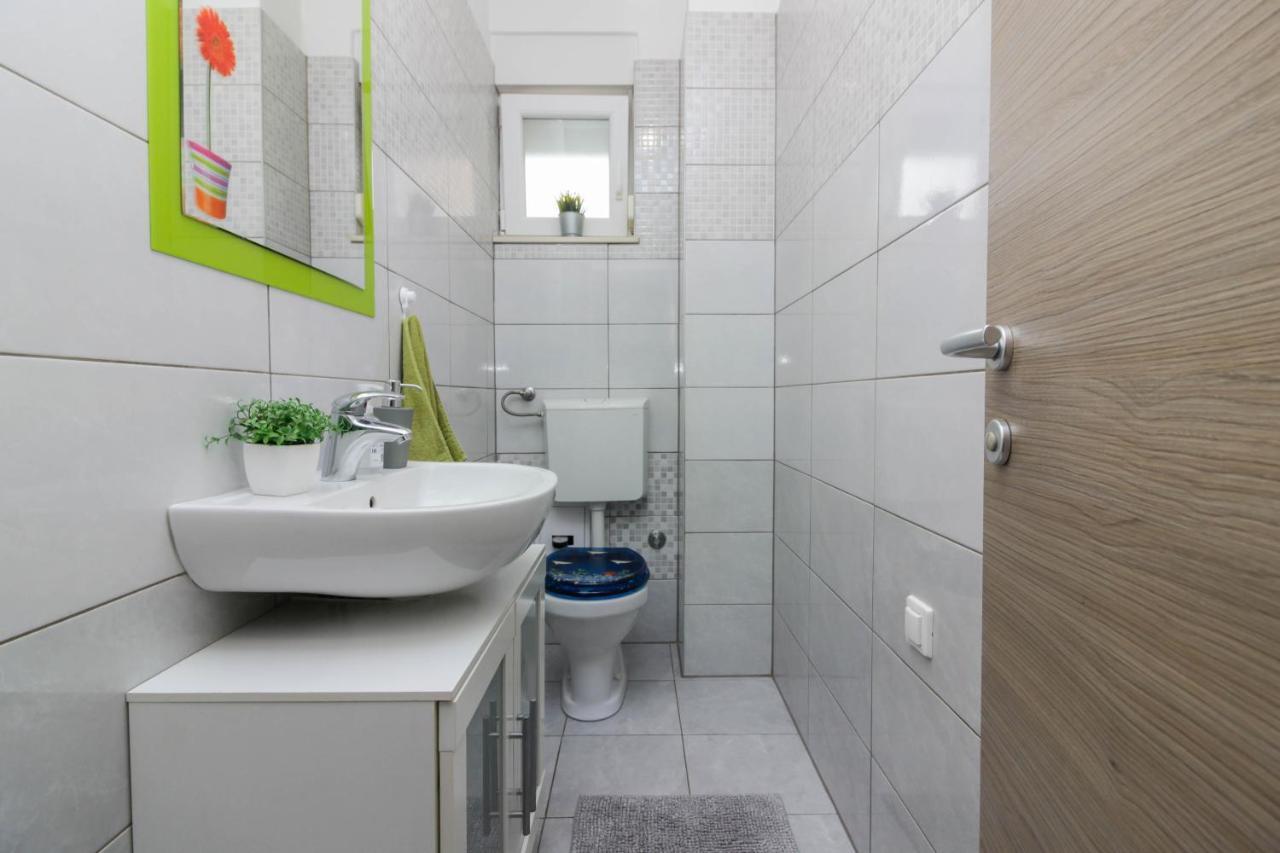 Appartement Apartman Tara à Zadar Extérieur photo