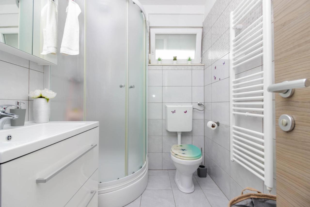 Appartement Apartman Tara à Zadar Extérieur photo