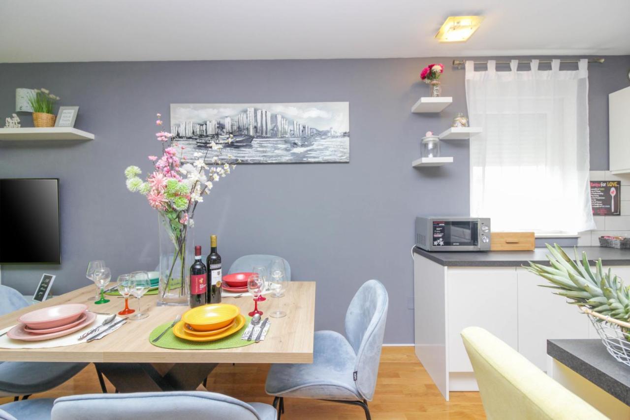 Appartement Apartman Tara à Zadar Extérieur photo